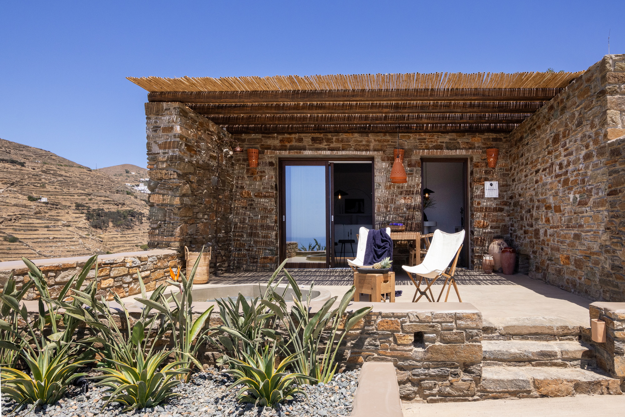 VILLA ELAFROPETRA I | PETRA TINOS